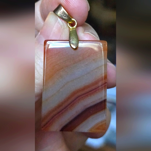 HOST PICK 🎈🎉 Agate Natural Pendant with 18kp Gold Bail